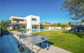 Amazing Home In Pula With Outdoor Swimming Pool